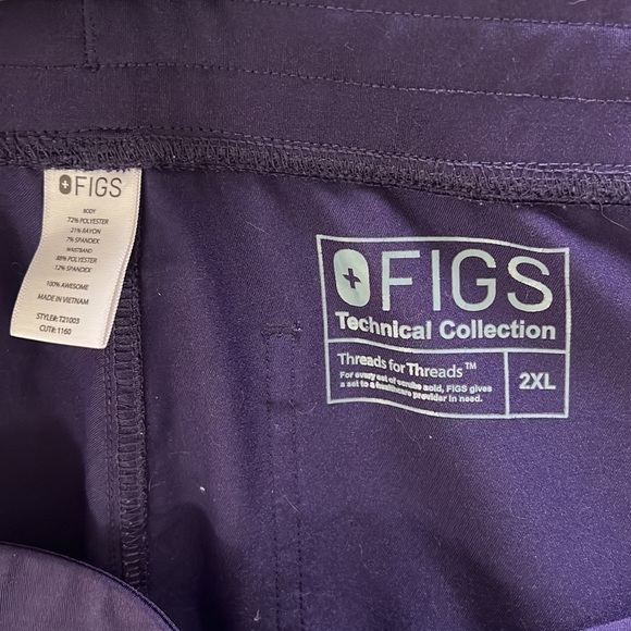Figs Purple Cargo Scrub Pants Size 2XL Two Pairs - Picture 4 of 7